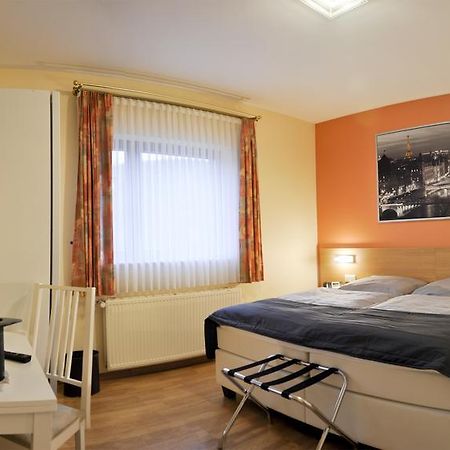 Zum Burghof Hotell Schoenberg Eksteriør bilde