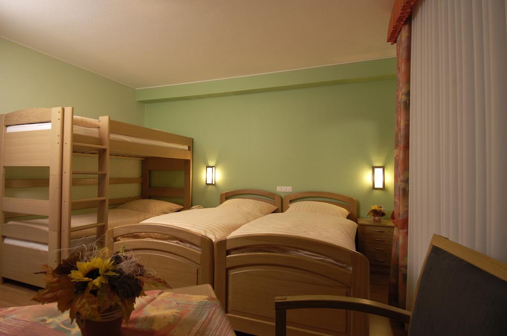 Zum Burghof Hotell Schoenberg Rom bilde