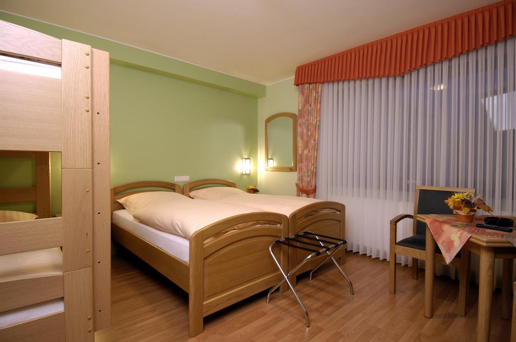 Zum Burghof Hotell Schoenberg Rom bilde
